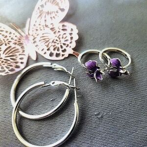 Set of two sterling silver earrings